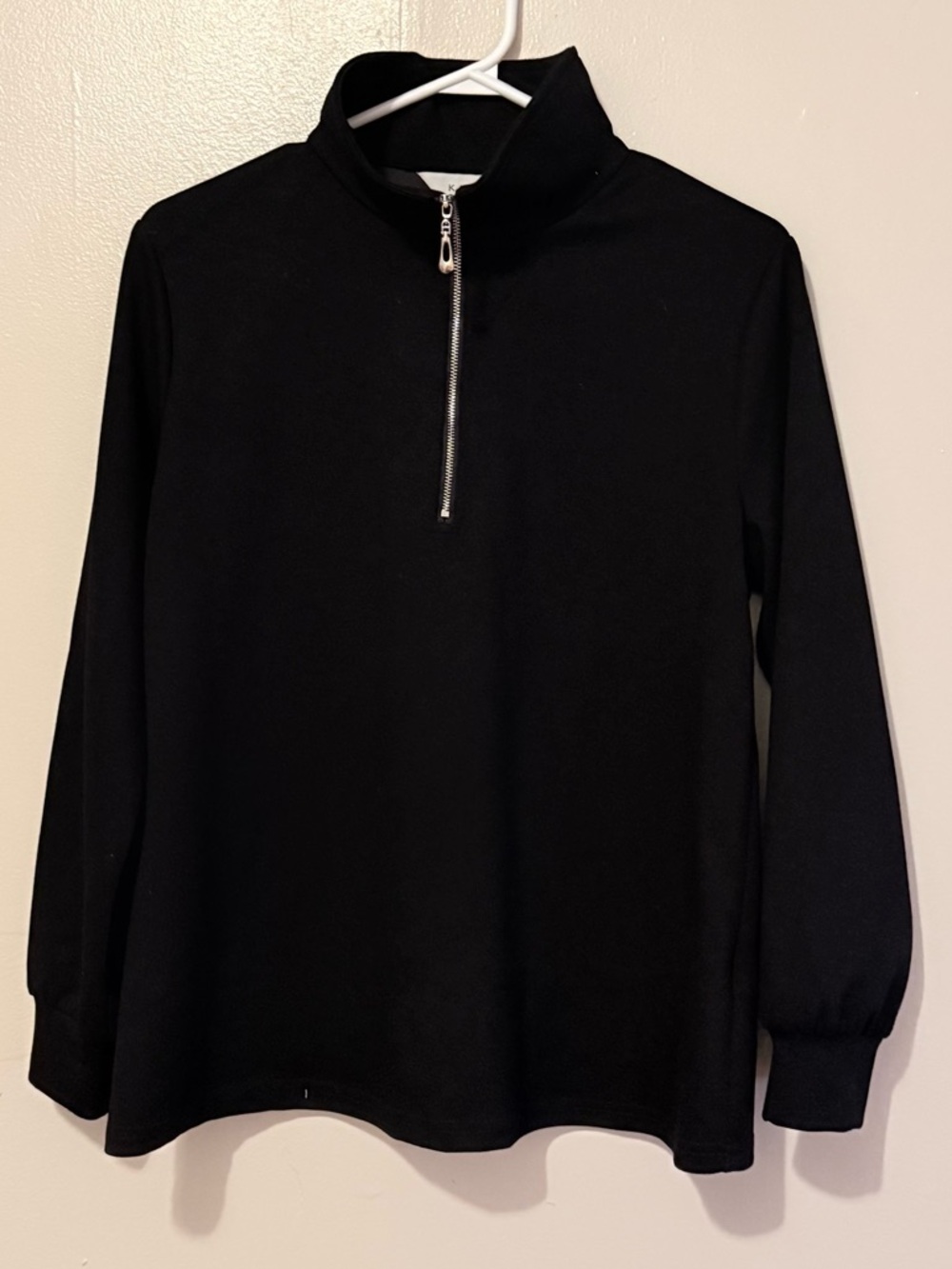Kleio - Black Half-Zip Turtleneck Pullover
